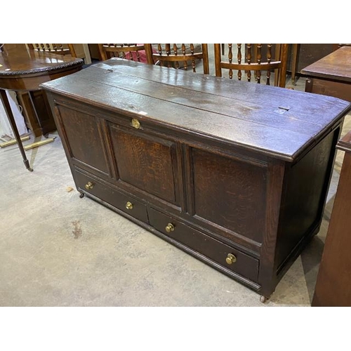 82 - 18th century oak mule chest 73H 143W 55D