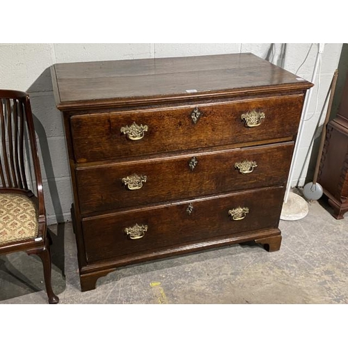 95 - 18th century Georgian oak chest of drawers, circa 1780 89H 101W 52D