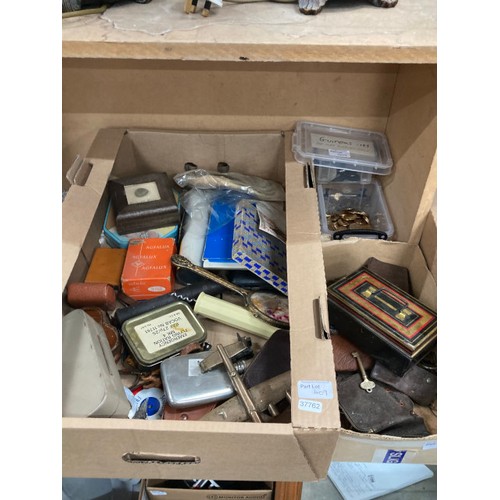 409 - Interesting lot of collectables inc. Reynolds & Branson Ltd, Leeds compass, coffee bean spoons, bras... 