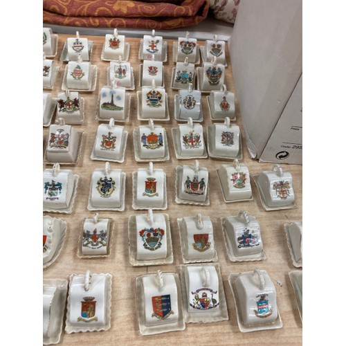 460 - 107 miniature crested ware cheese dishes (1 base missing, slight damage to some) including Arcadian,... 