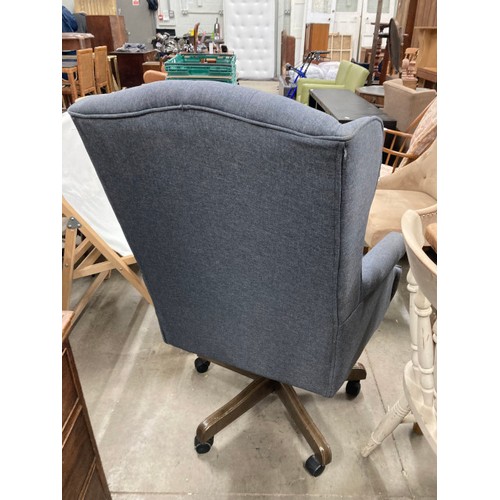 108 - Grey linen effect button back Chesterfield swivel office chair 118H 73W 60D