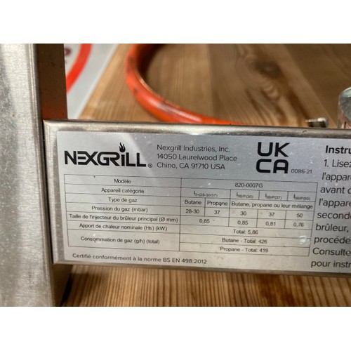 121 - NEXGRILL 820-0007G table top gas BBQ