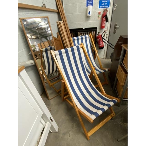 17 - Oak framed dressing mirror 140H 40W and 2 folding deckchairs 61W