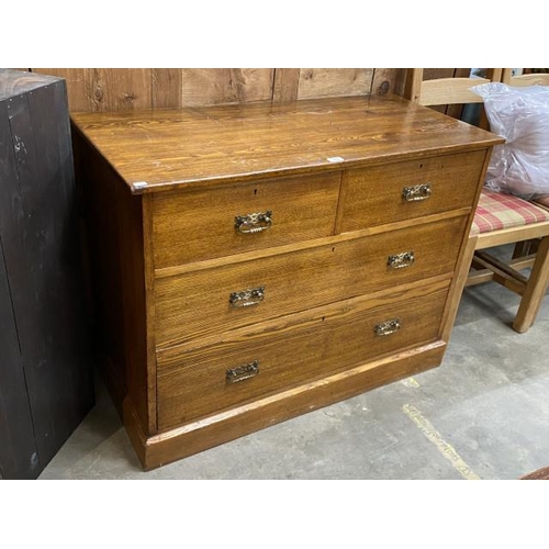 64 - Edwardian oak two over two chest of drawers 81H 109W 51D