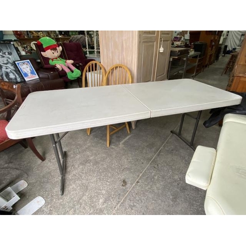 78 - Folding trestle table 182W 75D