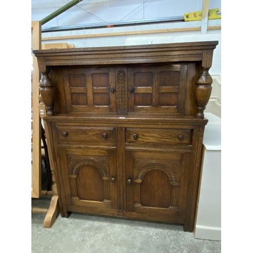 42 - Vintage oak Court cupboard 140H 116W 45D