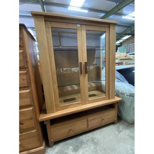 47 - Good quality oak glazed display cabinet 159H 120W 50D