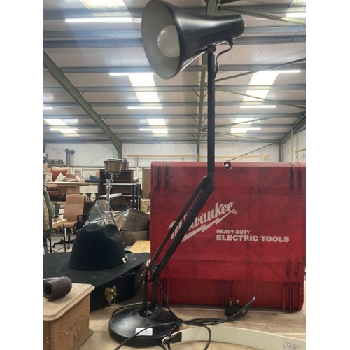 526 - Black metal angle poise desk lamp