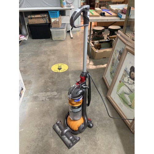 535 - Dyson DC14 ball vacuum