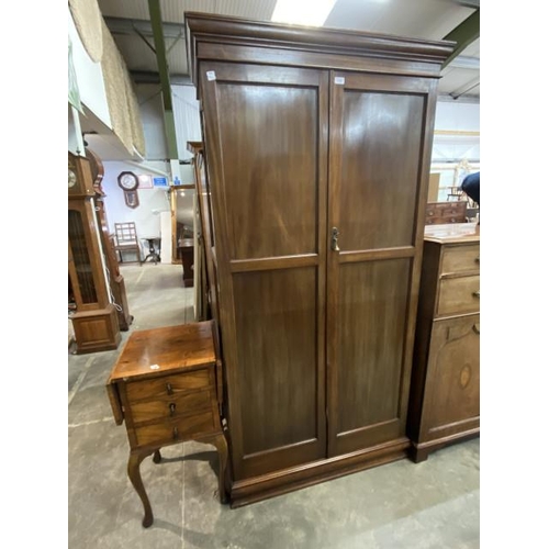 82 - Edwardian gentleman's fitted mahogany wardrobe 198H 101W 47D and a walnut three drawer drop leaf bed... 