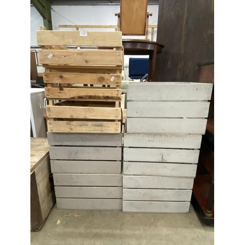 90 - 8 assorted crates in various sizes