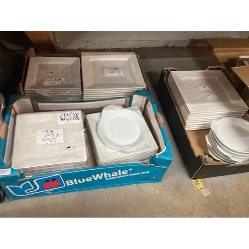 532 - 7 boxes of ex restaurant/hotel white ceramic plates/bowls, various sizes