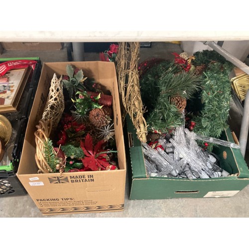 568 - Nice collection of assorted Christmas decorations including 3D LED Star Tree, 33 bulb candle light, ... 