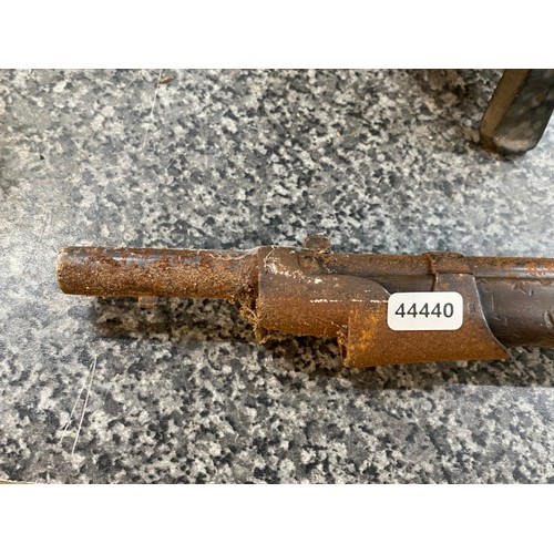 247 - Antique obsolete military service rifle, sold as seen