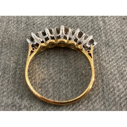 272 - 18ct gold 5 diamond ring approx. 1.5-1.75 carats size O 1/2