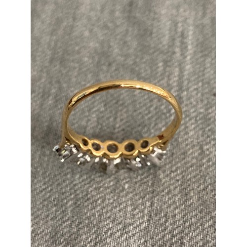 272 - 18ct gold 5 diamond ring approx. 1.5-1.75 carats size O 1/2