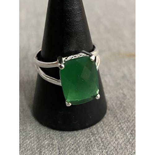 277 - Silver & green stone set ring, size P 1/2