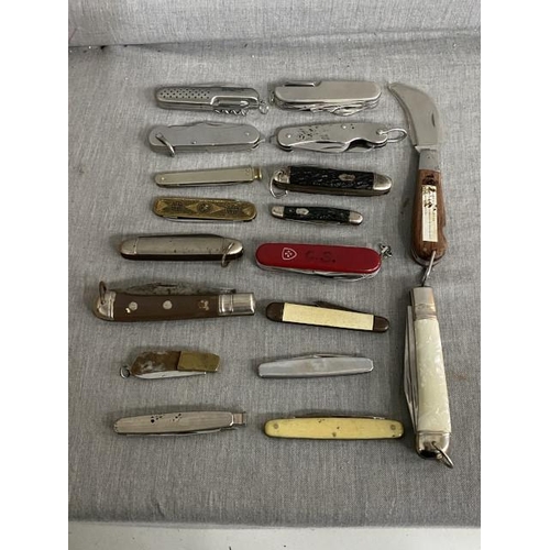 297 - Knives: RBS 1954 CC1286 497, J Milner's & Co, Sheffield CC1286 4404 1952, Richards, Sheffield, Engla... 