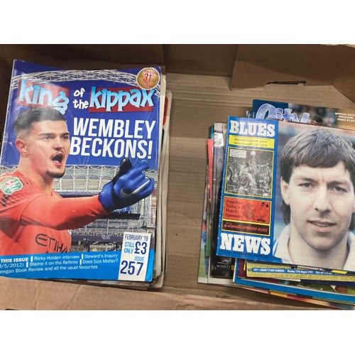 439 - 4 boxes of assorted football magazines including Charles Buchan's Football Monthly 1968-69, large qu... 