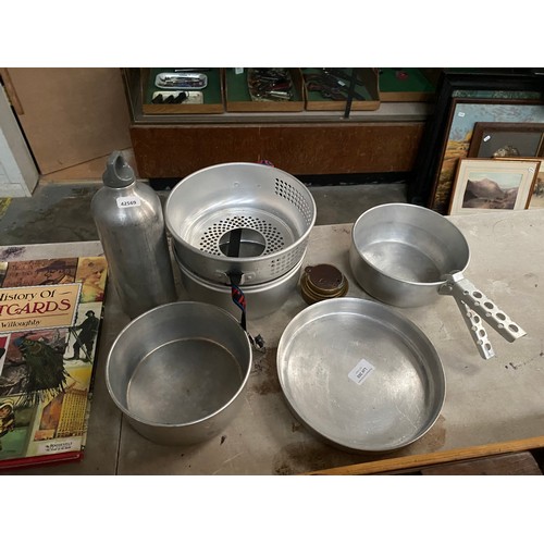 369 - Trangia (Swedish) cook set/stove, complete with pans, handle, burner & fuel bottle