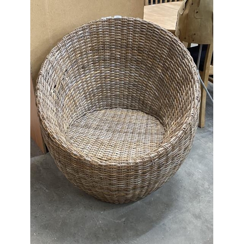 89 - Indonesian rattan tub chair 90H 82W 54D