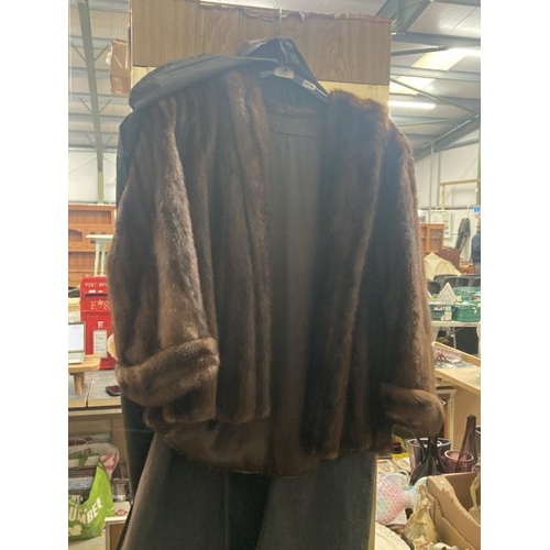 422 - Mink jacket (no size chest 44