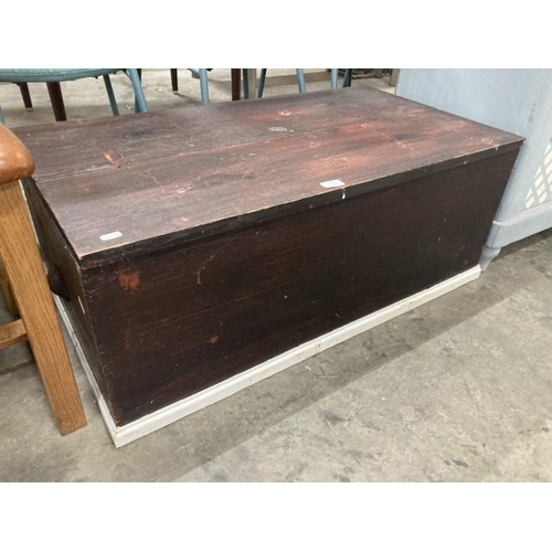 554 - Victorian pine blanket box 38H 95W 52D