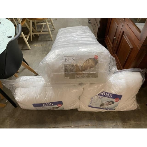 64 - 6 pairs of luxury hotel pillows & 2 super soft double duvets (new)