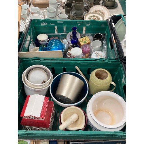 501 - 13 crates of assorted collectables including tea and dinner wares, planters, framed pictures, vases,... 