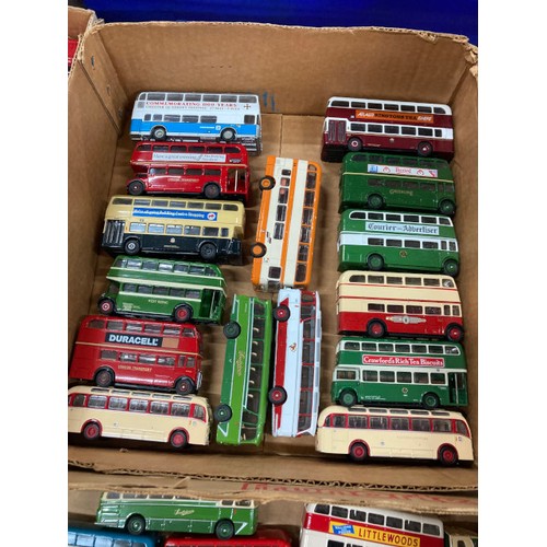 511 - 10 boxed EFE 00 scale model buses and 62 unboxed EFE model buses and coaches (assorted empty boxes i... 