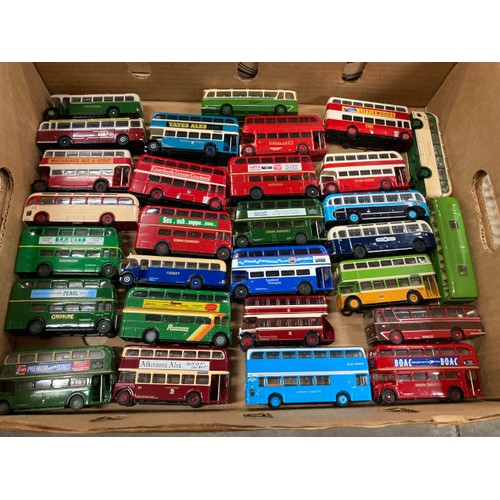 511 - 10 boxed EFE 00 scale model buses and 62 unboxed EFE model buses and coaches (assorted empty boxes i... 