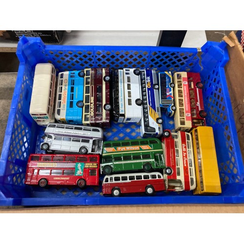 537 - 85 unboxed diecast models of buses and coaches including Dinky, LLedo, Corgi, EFE etc and 2 trays of... 