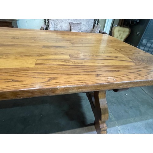 121 - Good quality oak farmhouse refectory table 79H 260W 116D (please note a burn mark the size of a 2p t... 