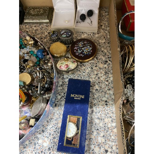 436 - Collection of costume jewellery, pill boxes inc. necklaces, rings, bangles, cigarette case, earrings... 