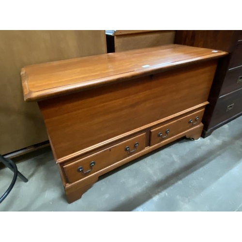 149 - Lane Altavista, Virginia cedar blanket box with two drawers 76H 125W 49D