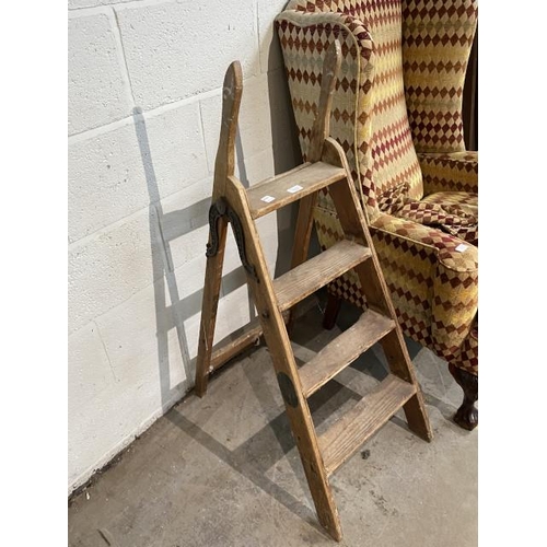 179 - Vintage 'Simplex' display ladders 111H