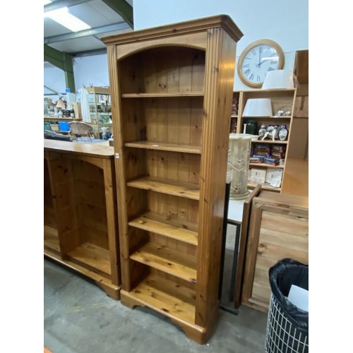 190 - Pine bookcase 189H 77W 31D