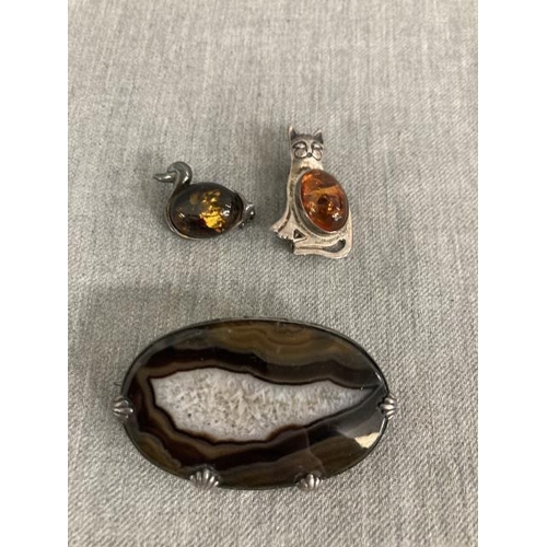 493 - Agate & silver brooch & 2 silver & amber brooches