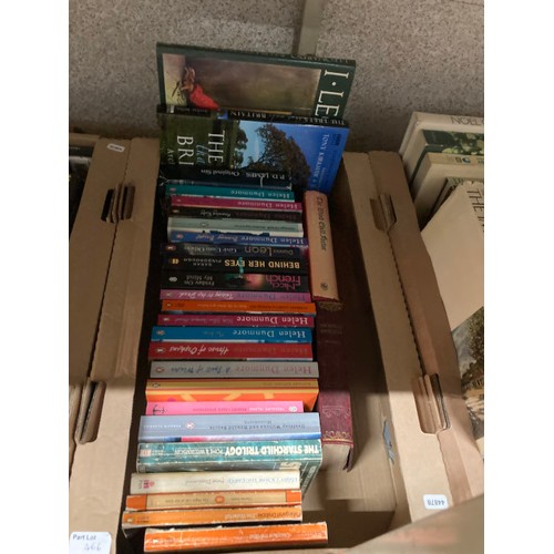 466 - 5 boxes of books inc. The Art of Impressionists by Horst Keller, The Works of William Shakespeare, I... 