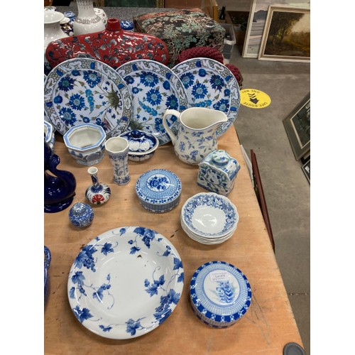 472 - Collection of blue and white china including Royal Staffordshire bowls and plates, Scilla by Lillian... 