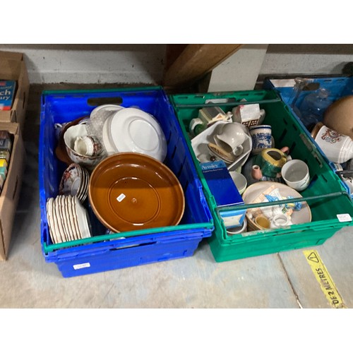 460 - 16 crates of pottery, glassware, kitchen wares, part tea/dinner sets inc. Alfred Meakin, Royal Doult... 