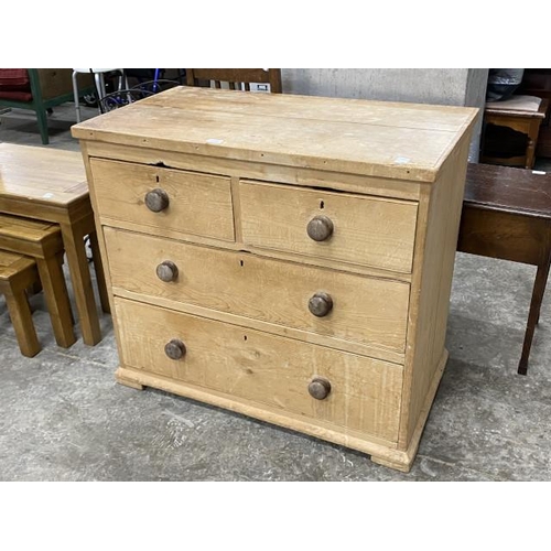 160 - Victorian pine 2 over 2 chest of drawers 84H 94W 52D