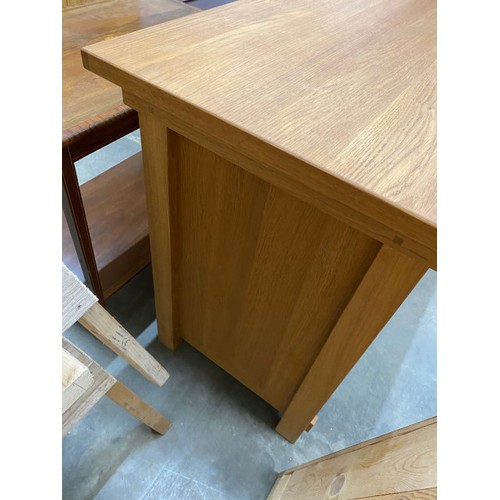 71 - Good quality oak sideboard with four doors and four drawers 85H 160W 55D