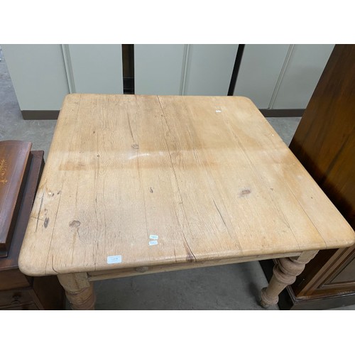 56 - Victorian pine kitchen table with one drawer 73H 105W 105D