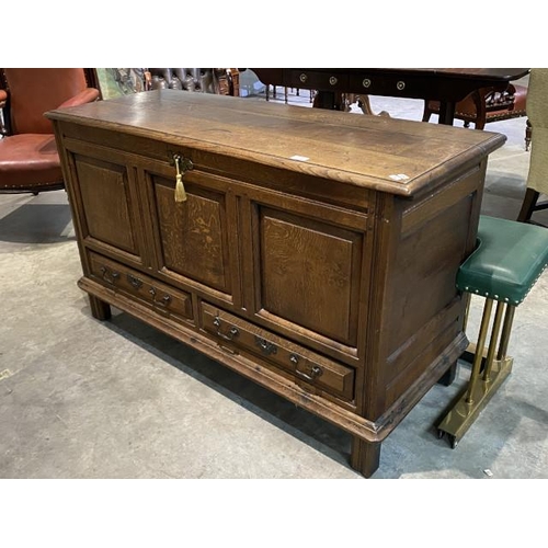 246 - 18th century oak mule chest 77H 130W 50D