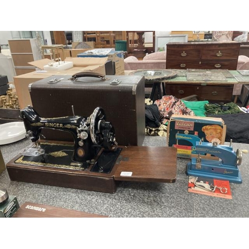 263 - Cased Singer manual sewing machine (EG383132) & a boxed child's Vulcan Junior sewing machine with bo... 