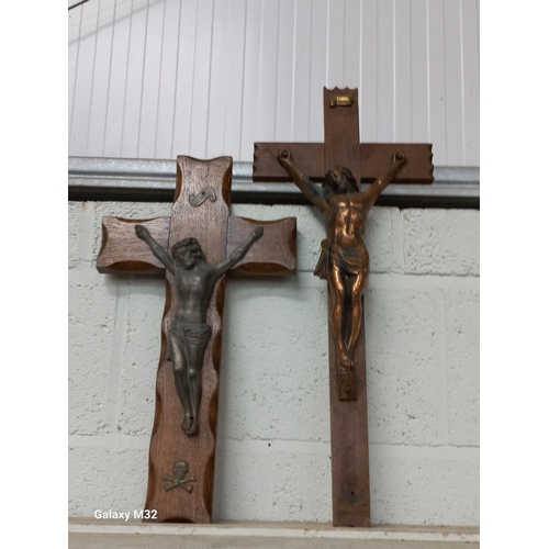 330 - Two crucifix' of Christ on the cross. 52cm x 29cm and 65cm x 27cm