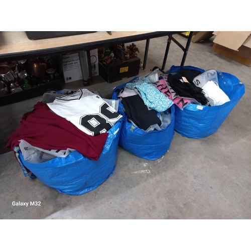 450 - 3 bags of 90 packaged Shein items of clothing  (stock returns) including evening dress, sport shirts... 