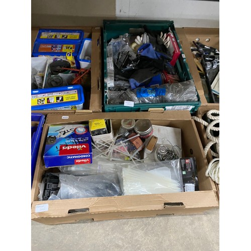 442 - Hoover Aquamaster and M & S Numatic vacuum cleaners with accessories, dust extractor, good collectio... 