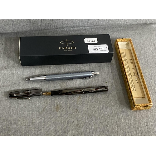 392 - Vintage boxed Waterman's fountain pen & a boxed Parker ball point pen